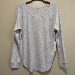 NWT three dots Brushed Raglan Hi-Low Top in Heather
